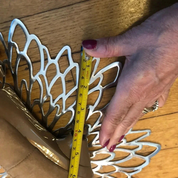 Sexy mile high platforms - Picture 4 of 9